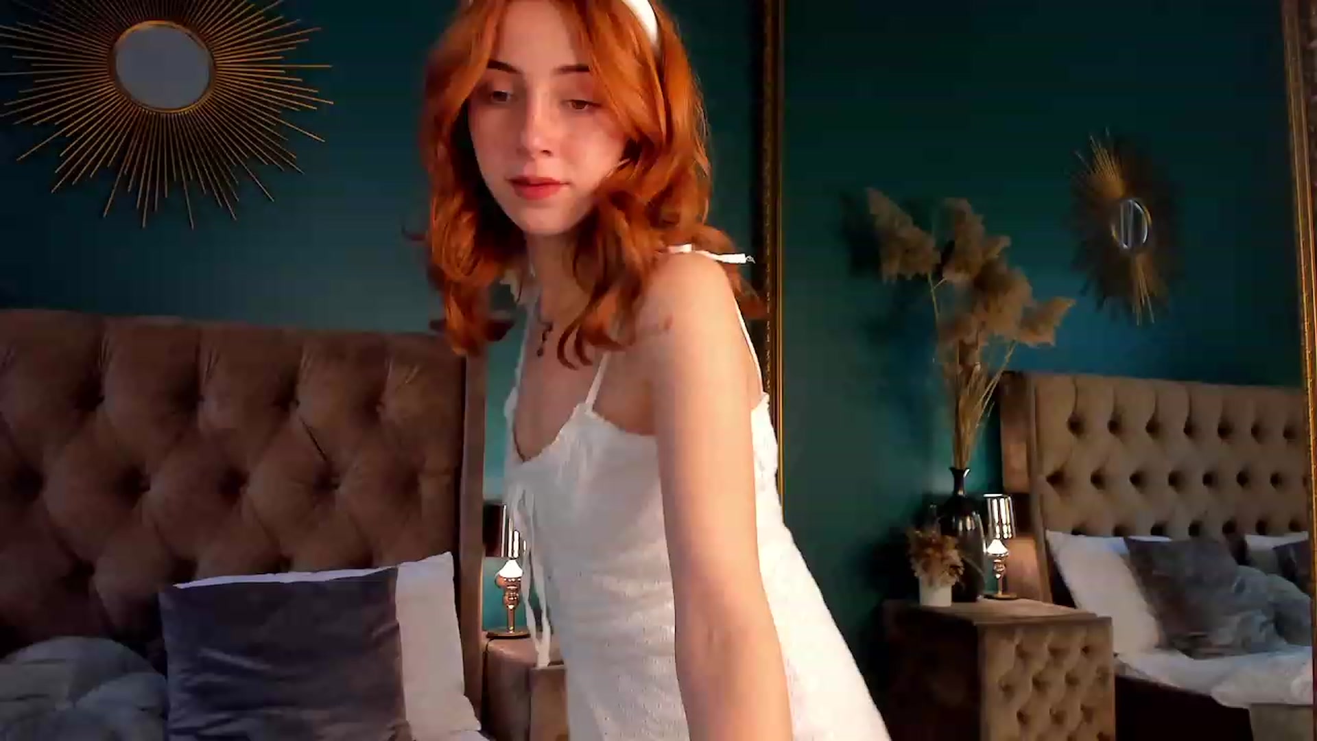Gallery image thumbnail from ElsaYoung's myfreecams stream on, 06/27/2023, 12:36 image 16 of 20