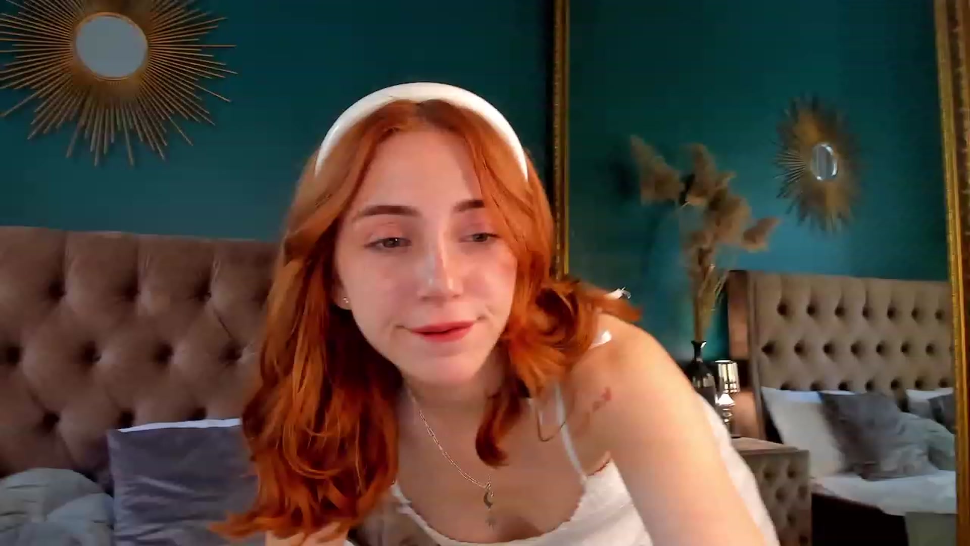Gallery image thumbnail from ElsaYoung's myfreecams stream on, 06/27/2023, 12:36 image 14 of 20