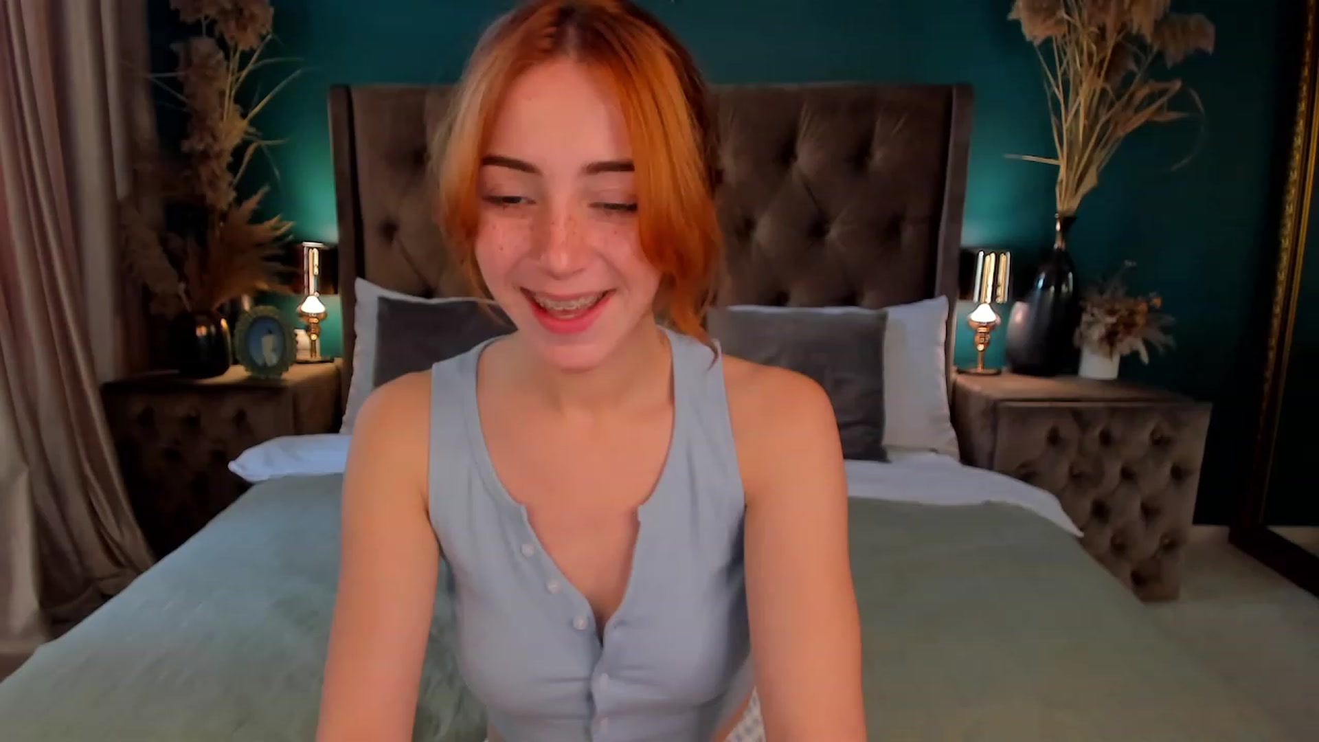 Gallery image thumbnail from ElsaYoung's myfreecams stream on, 06/29/2023, 12:29 image 17 of 20