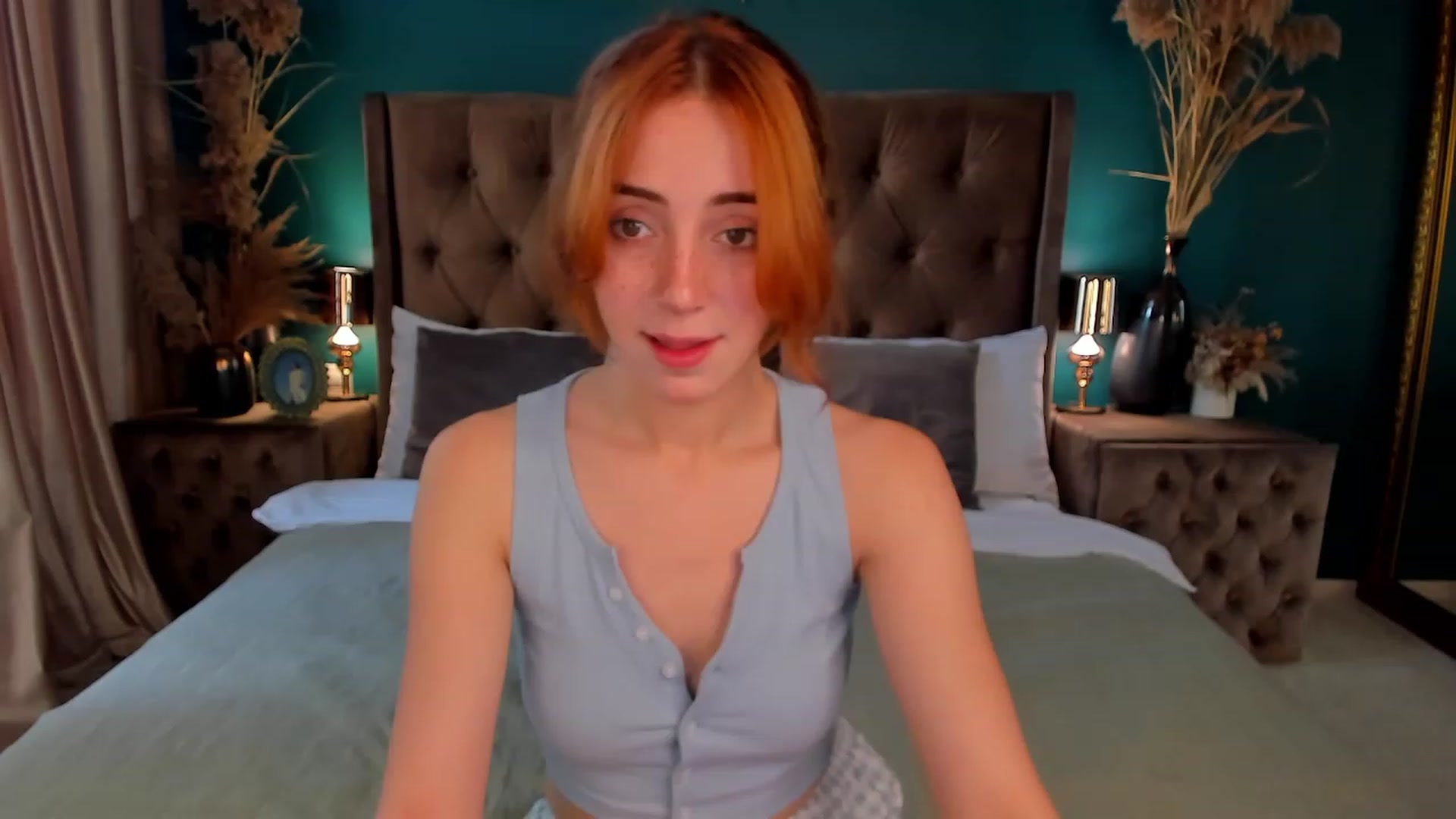 Gallery image thumbnail from ElsaYoung's myfreecams stream on, 06/29/2023, 12:29 image 18 of 20
