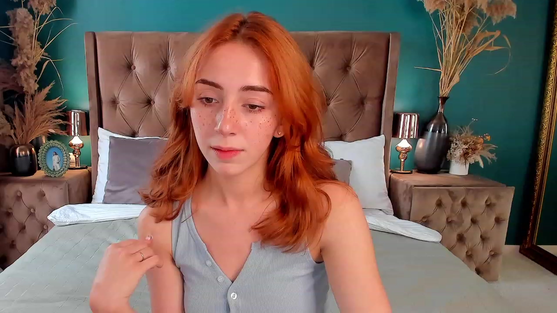 Gallery image thumbnail from ElsaYoung's myfreecams stream on, 06/29/2023, 13:27 image 17 of 20