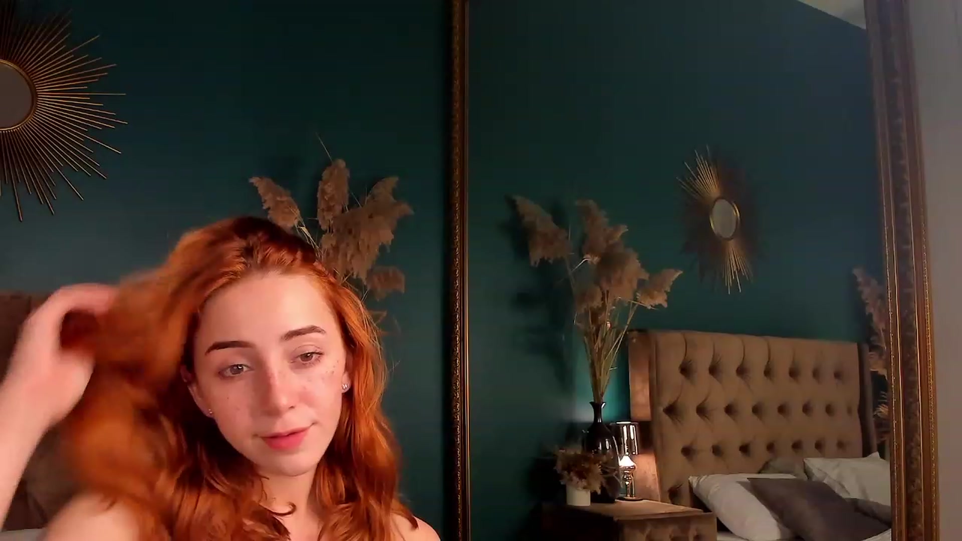 Gallery image thumbnail from ElsaYoung's myfreecams stream on, 06/29/2023, 19:08 image 5 of 20