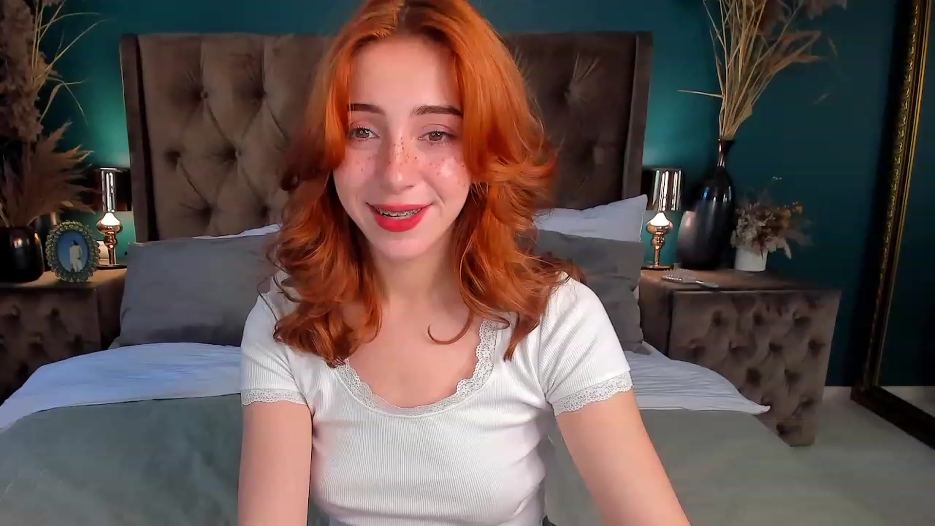 Gallery image thumbnail from ElsaYoung's myfreecams stream on, 06/30/2023, 05:23 image 8 of 20