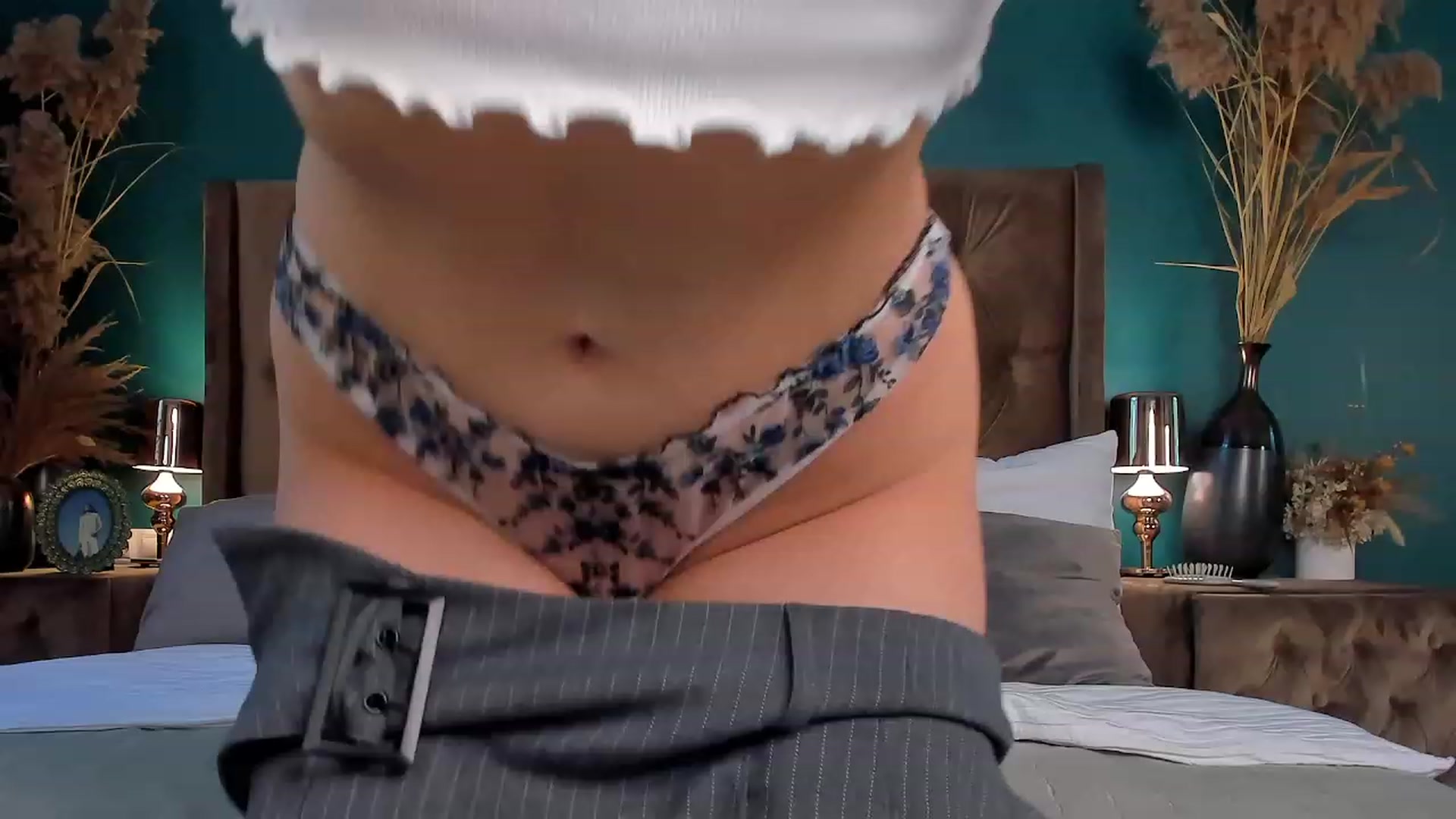 Gallery image thumbnail from ElsaYoung's myfreecams stream on, 06/30/2023, 06:08 image 19 of 20