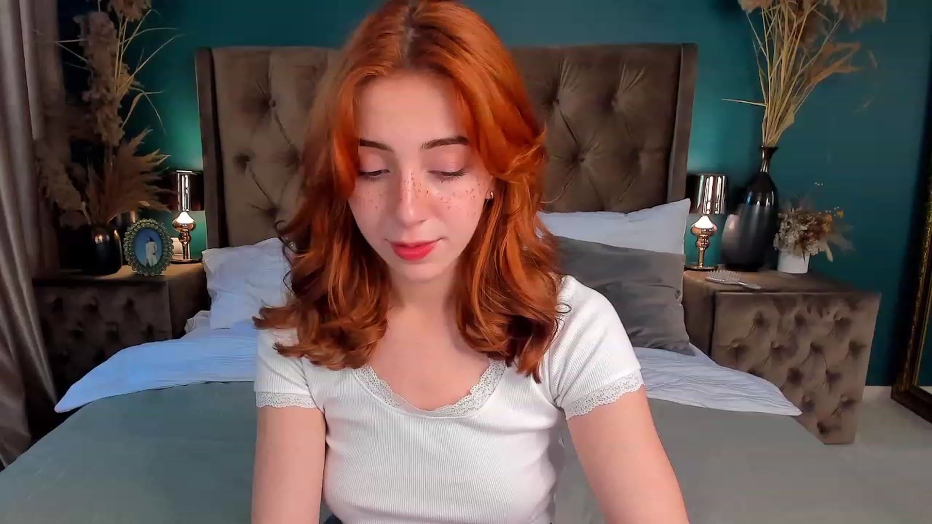 Gallery image thumbnail from ElsaYoung's myfreecams stream on, 06/30/2023, 07:59 image 6 of 20