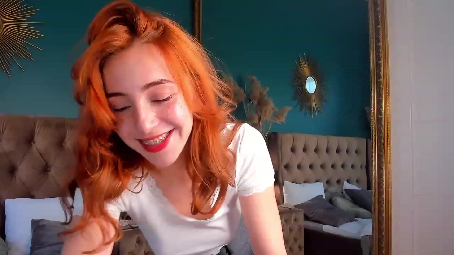 Gallery image thumbnail from ElsaYoung's myfreecams stream on, 06/30/2023, 08:35 image 14 of 20