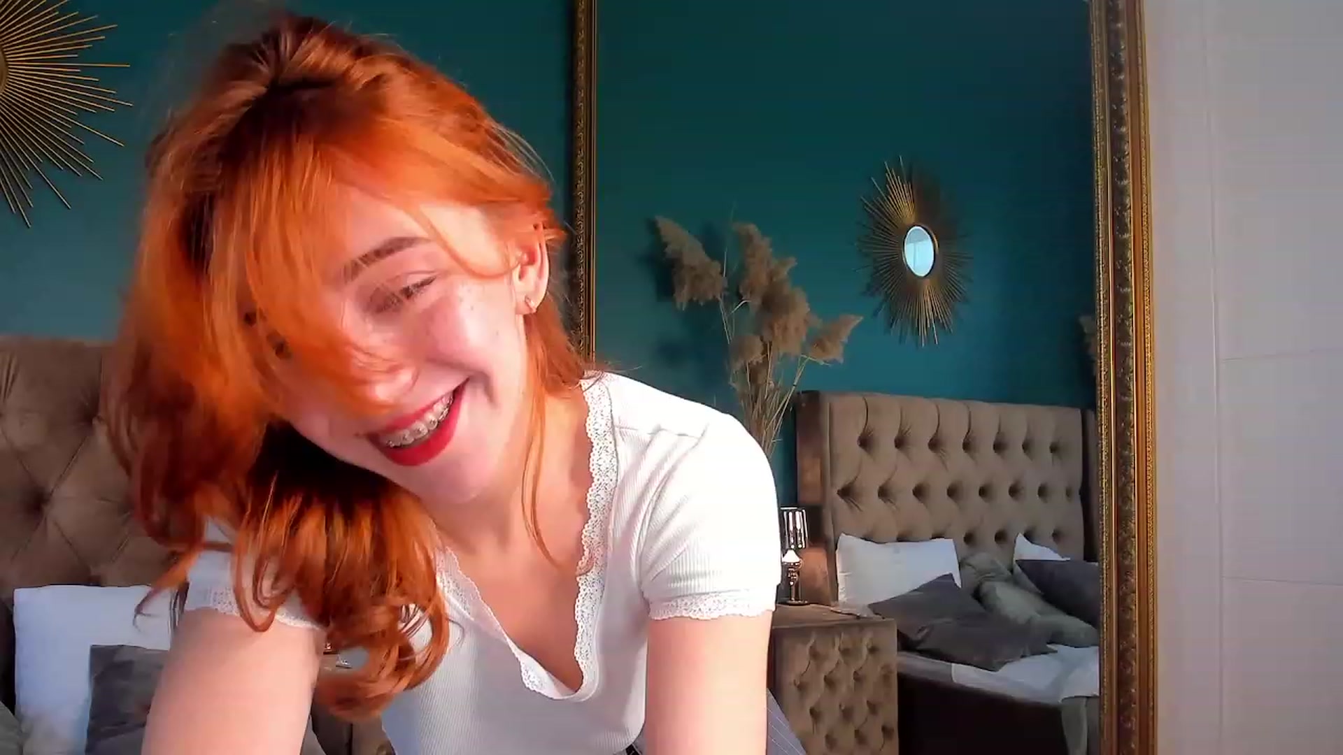 Gallery image thumbnail from ElsaYoung's myfreecams stream on, 06/30/2023, 08:35 image 10 of 20