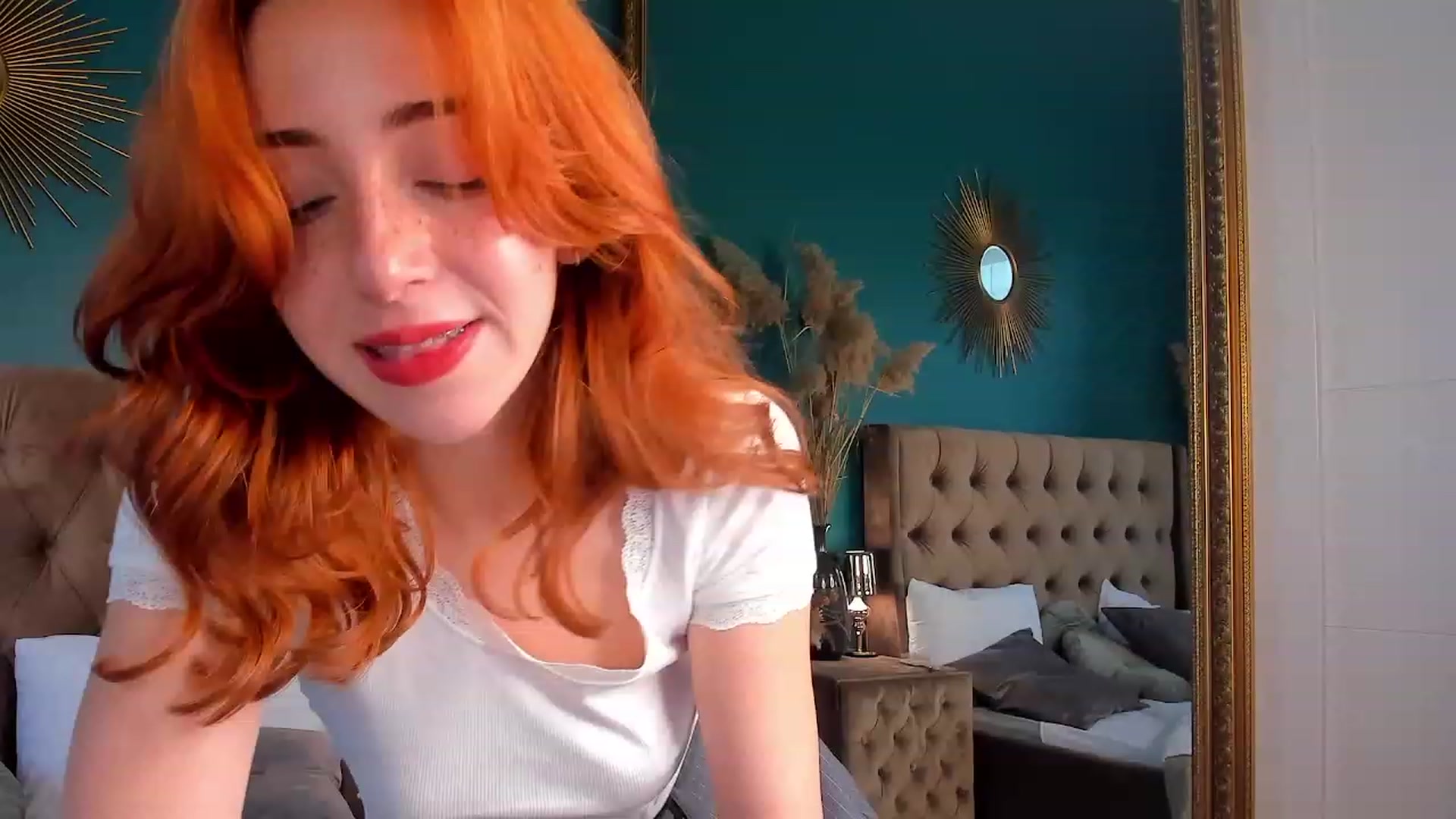 Gallery image thumbnail from ElsaYoung's myfreecams stream on, 06/30/2023, 08:35 image 17 of 20