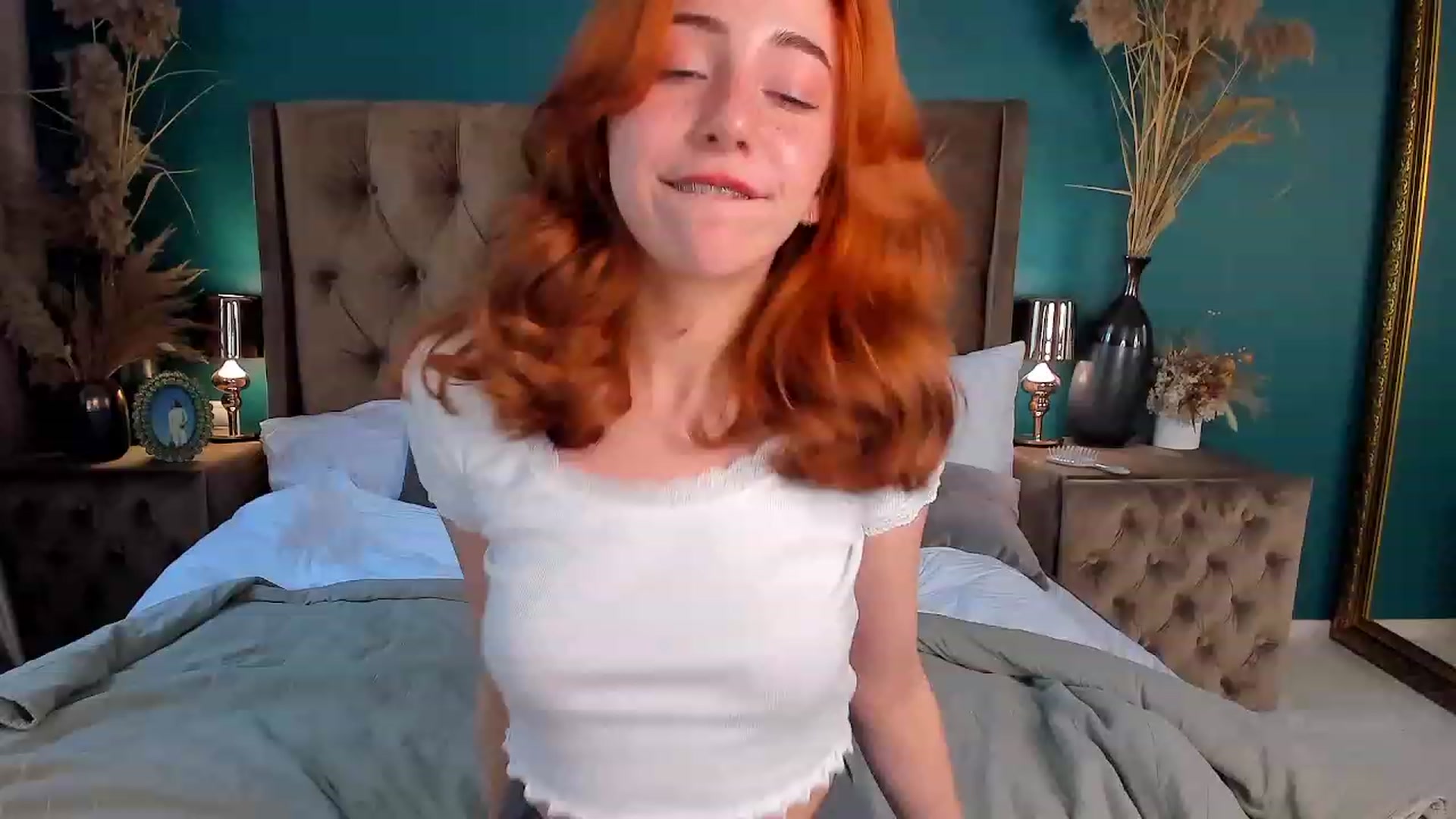 Gallery image thumbnail from ElsaYoung's myfreecams stream on, 06/30/2023, 09:31 image 3 of 20