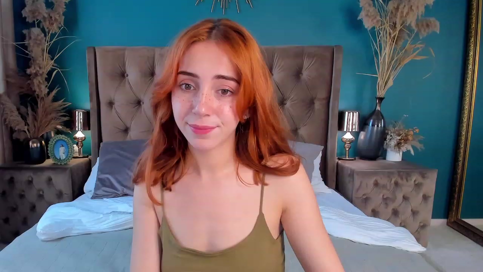 Gallery image thumbnail from ElsaYoung's myfreecams stream on, 07/04/2023, 14:15 image 13 of 20