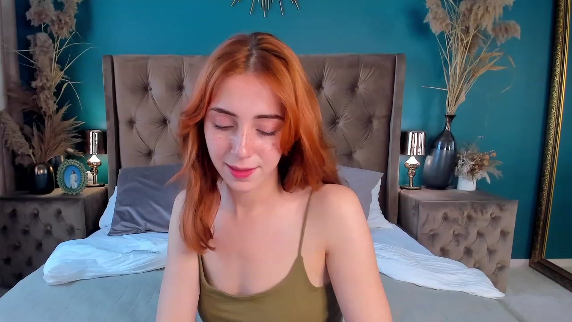 Gallery image thumbnail from ElsaYoung's myfreecams stream on, 07/04/2023, 14:15 image 10 of 20