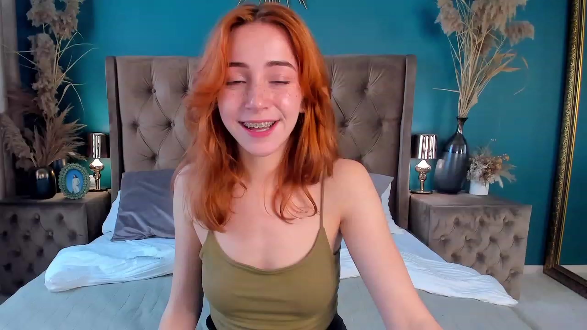 Gallery image thumbnail from ElsaYoung's myfreecams stream on, 07/04/2023, 14:15 image 3 of 20