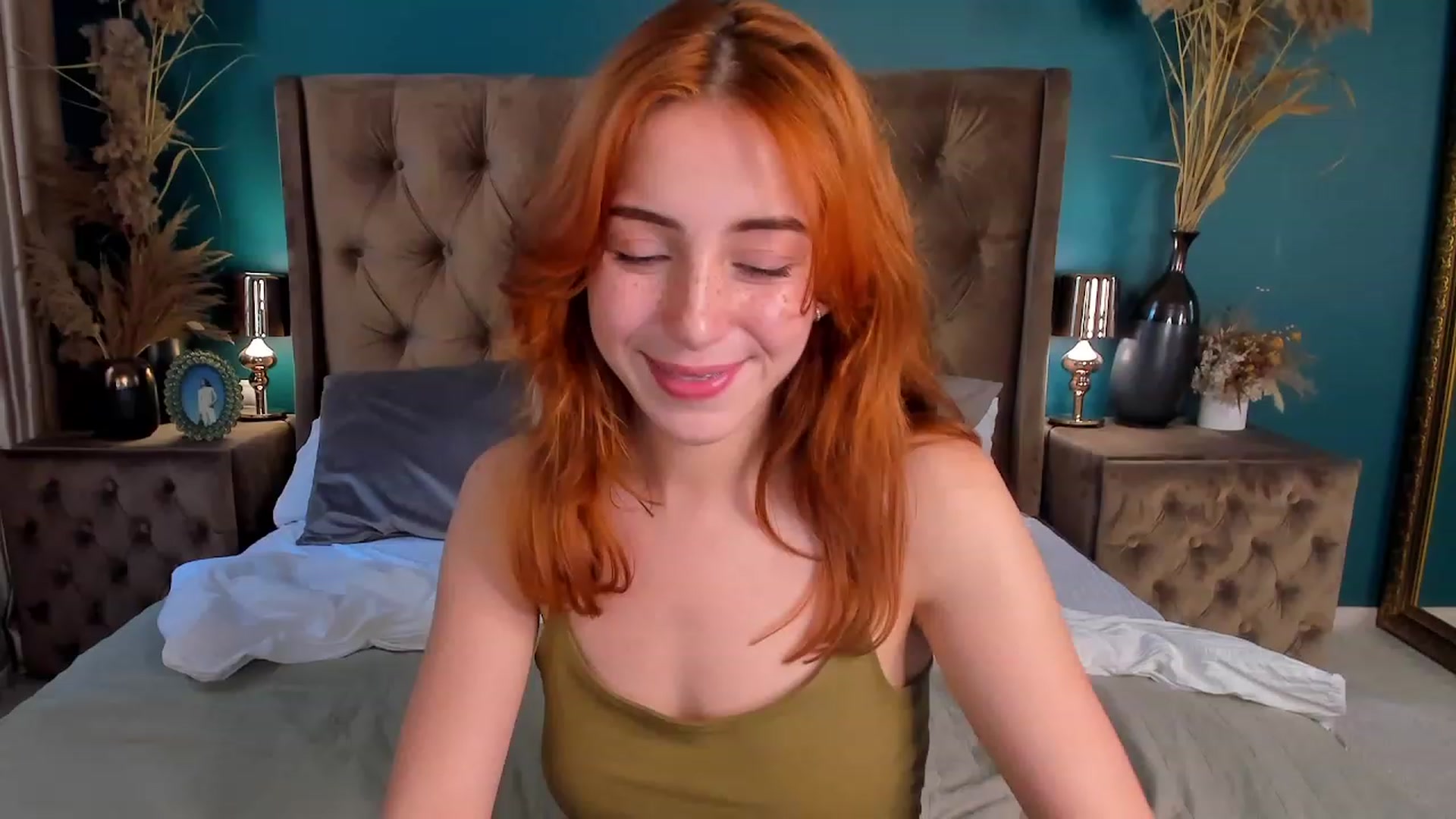 Gallery image thumbnail from ElsaYoung's myfreecams stream on, 07/04/2023, 16:04 image 13 of 20