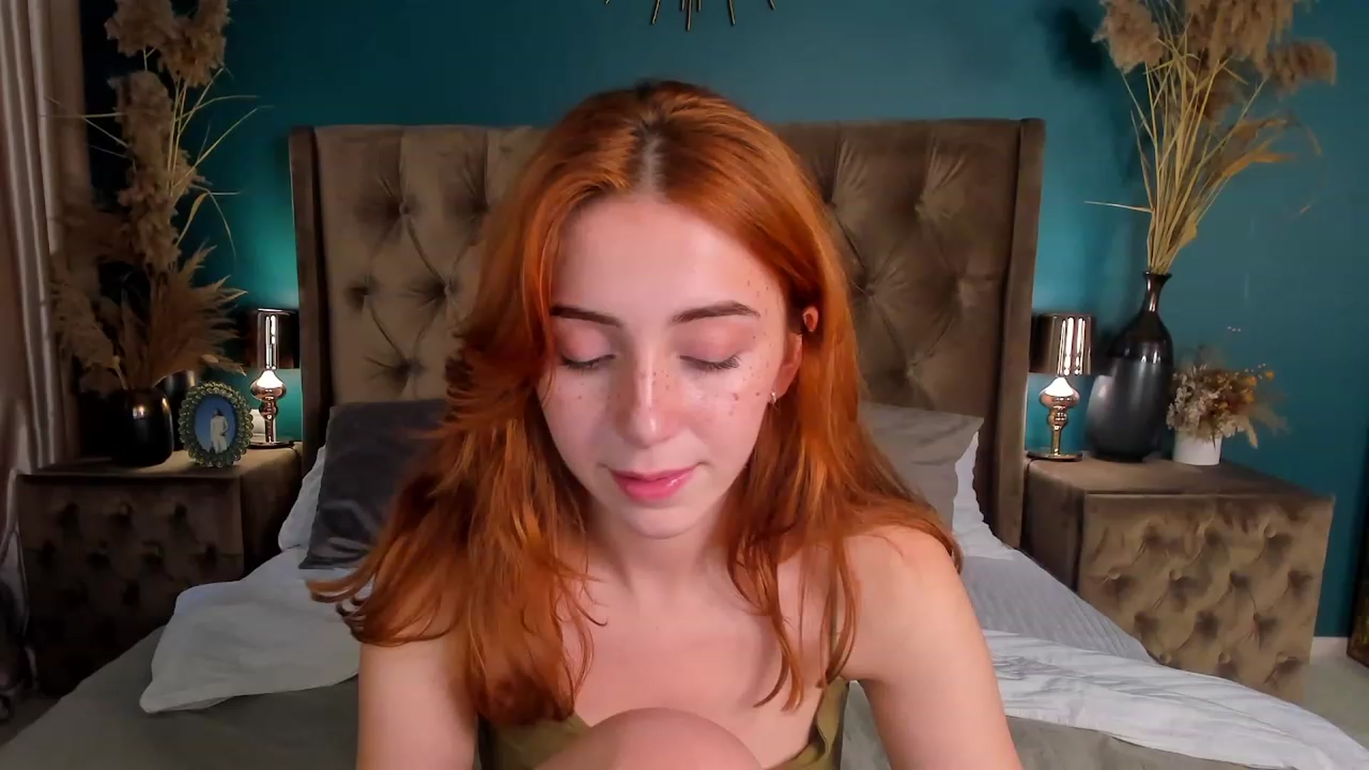 Gallery image thumbnail from ElsaYoung's myfreecams stream on, 07/04/2023, 17:54 image 13 of 20