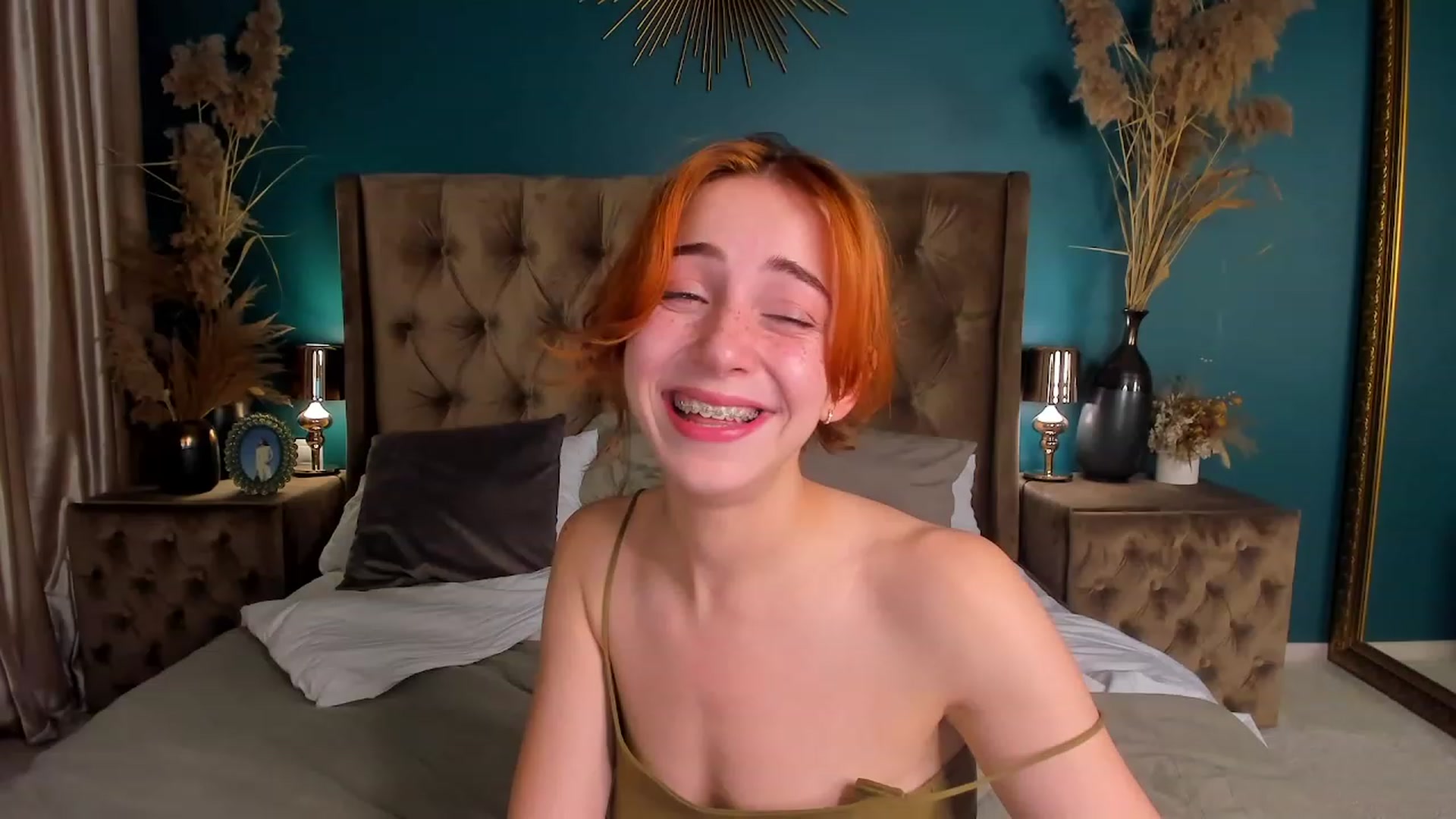 Gallery image thumbnail from ElsaYoung's myfreecams stream on, 07/04/2023, 19:39 image 8 of 20