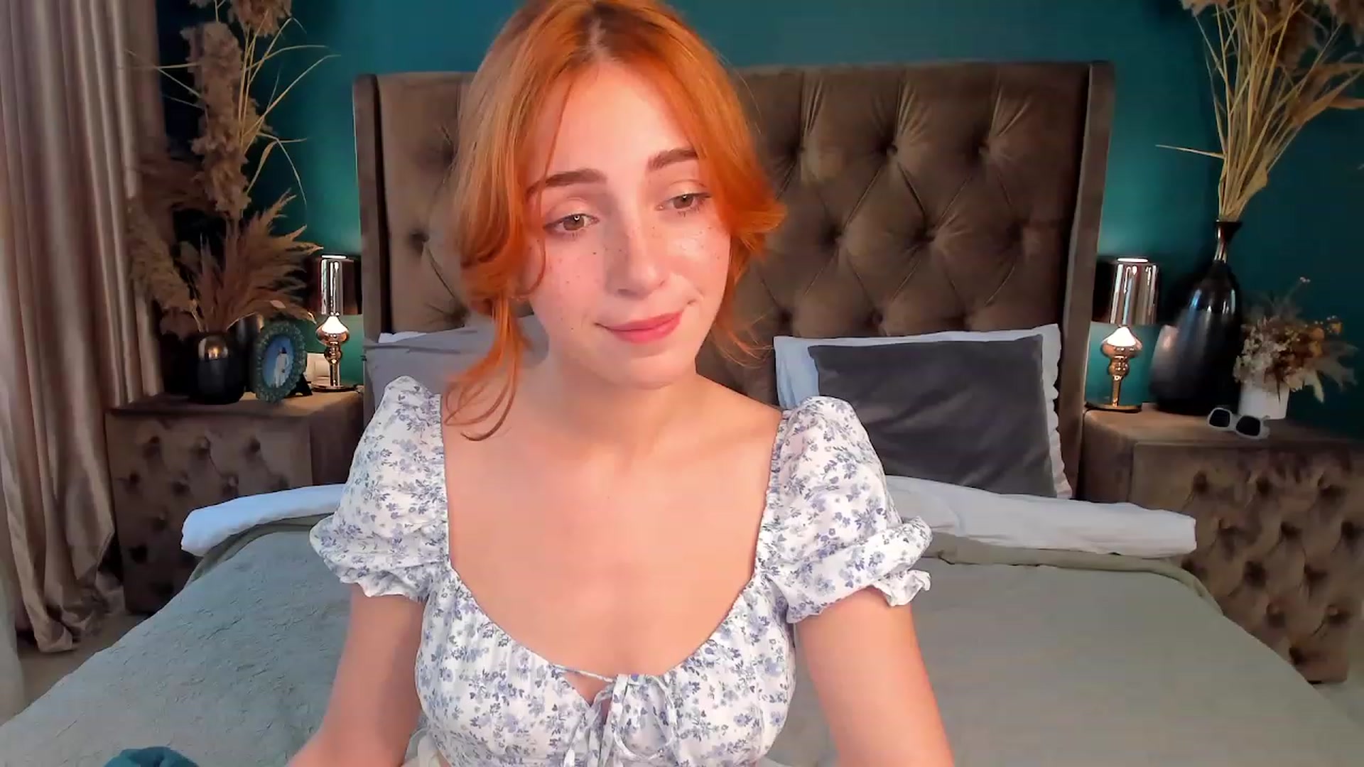 Gallery image thumbnail from ElsaYoung's myfreecams stream on, 07/06/2023, 13:18 image 2 of 20