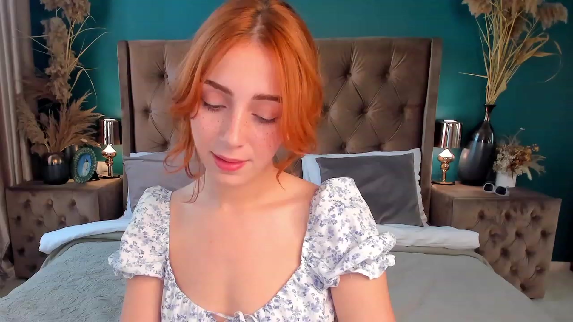 Gallery image thumbnail from ElsaYoung's myfreecams stream on, 07/06/2023, 13:18 image 14 of 20