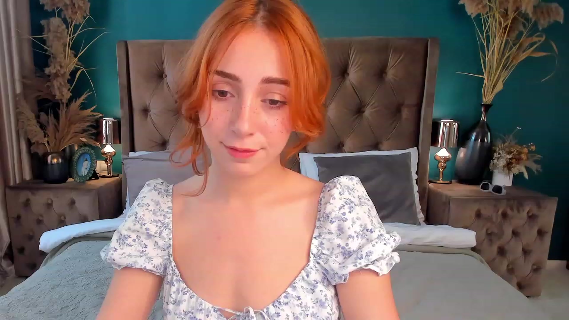 Gallery image thumbnail from ElsaYoung's myfreecams stream on, 07/06/2023, 13:18 image 12 of 20