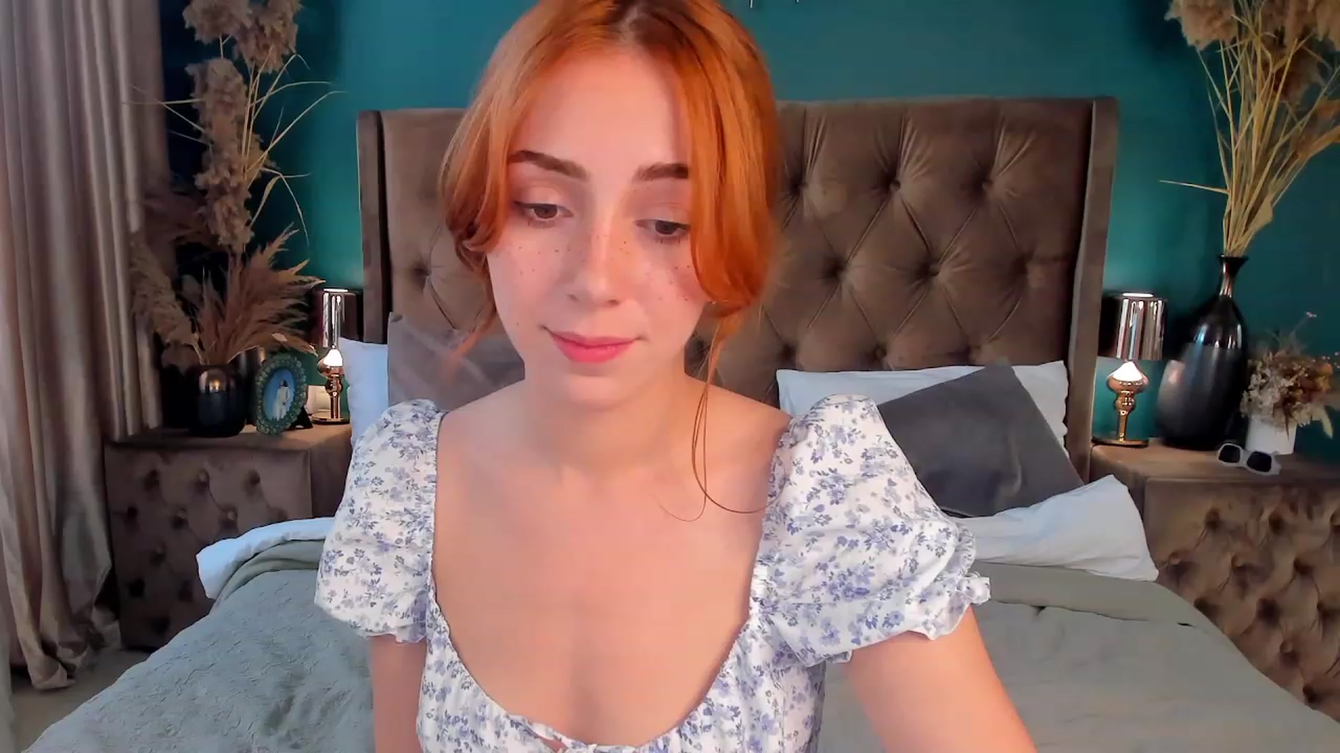 Gallery image thumbnail from ElsaYoung's myfreecams stream on, 07/06/2023, 15:37 image 4 of 20