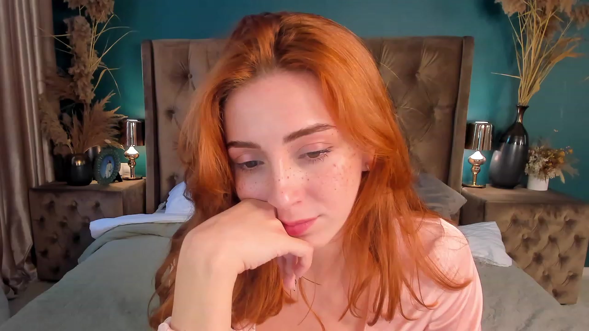 Gallery image thumbnail from ElsaYoung's myfreecams stream on, 07/07/2023, 09:25 image 19 of 20