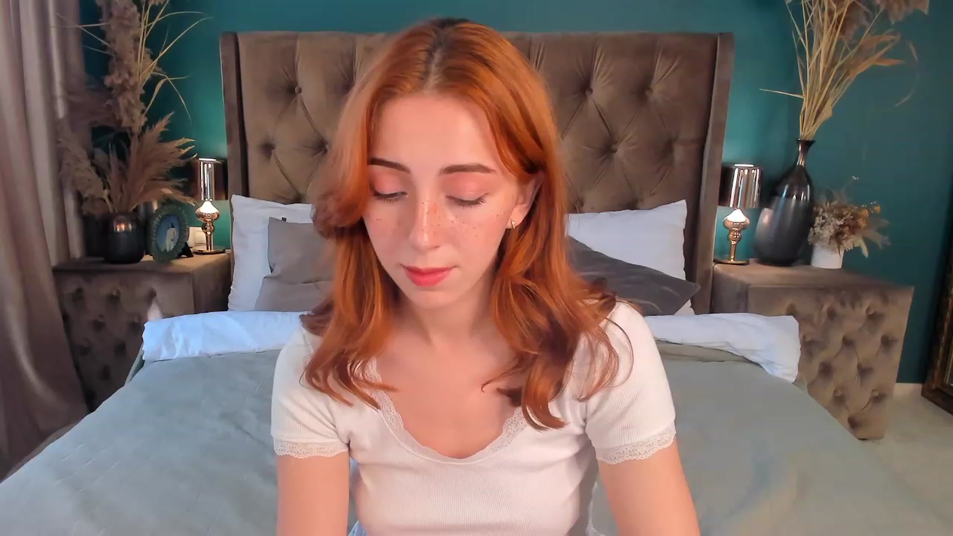 Gallery image thumbnail from ElsaYoung's myfreecams stream on, 07/08/2023, 14:05 image 11 of 20