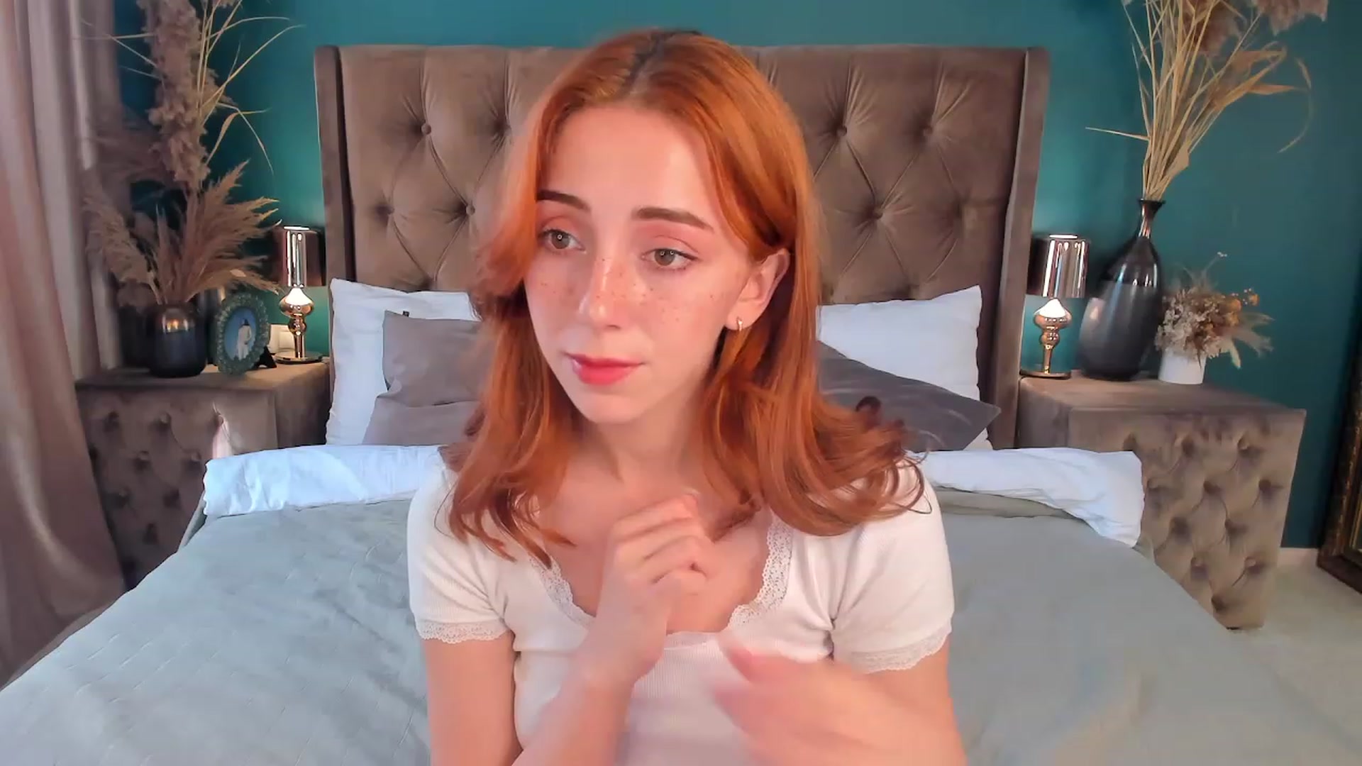 Gallery image thumbnail from ElsaYoung's myfreecams stream on, 07/08/2023, 14:05 image 13 of 20
