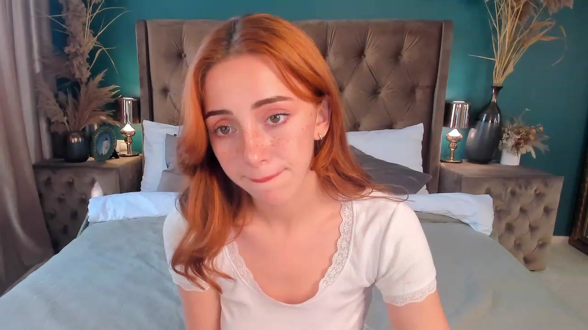 Gallery image thumbnail from ElsaYoung's myfreecams stream on, 07/08/2023, 14:05 image 12 of 20