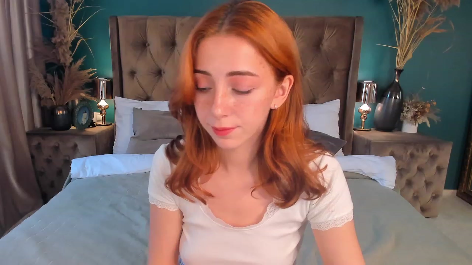 Gallery image thumbnail from ElsaYoung's myfreecams stream on, 07/08/2023, 14:05 image 14 of 20