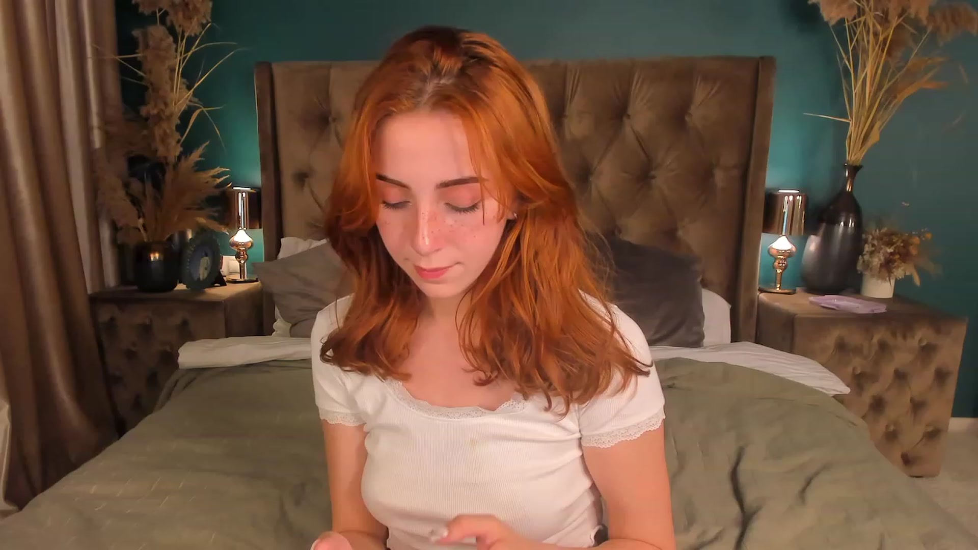 Gallery image thumbnail from ElsaYoung's myfreecams stream on, 07/08/2023, 19:22 image 3 of 20