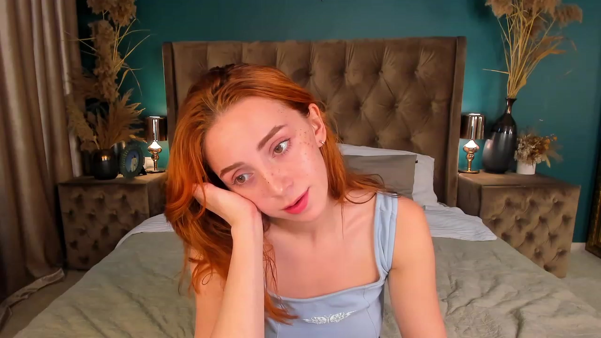 Gallery image thumbnail from ElsaYoung's myfreecams stream on, 07/09/2023, 17:16 image 10 of 20