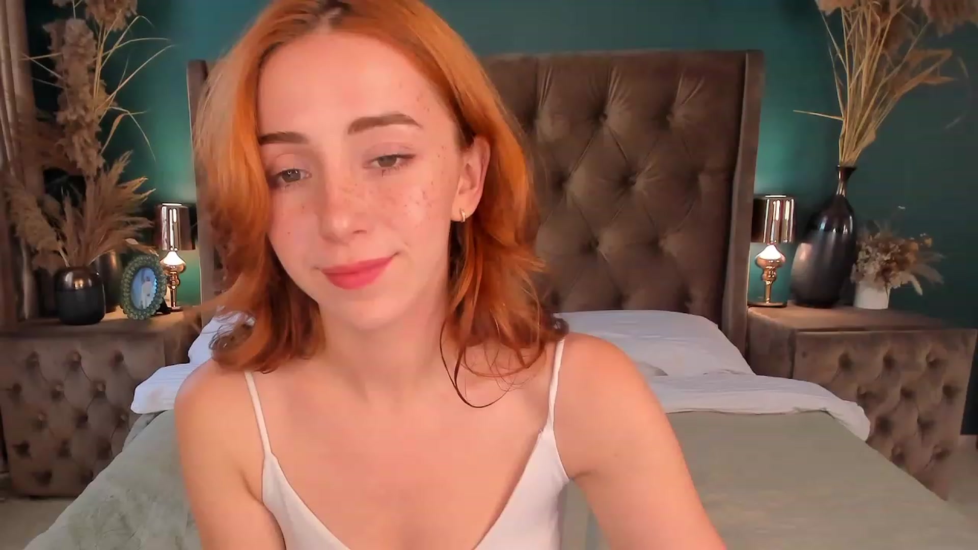 Gallery image thumbnail from ElsaYoung's myfreecams stream on, 07/13/2023, 16:05 image 10 of 20