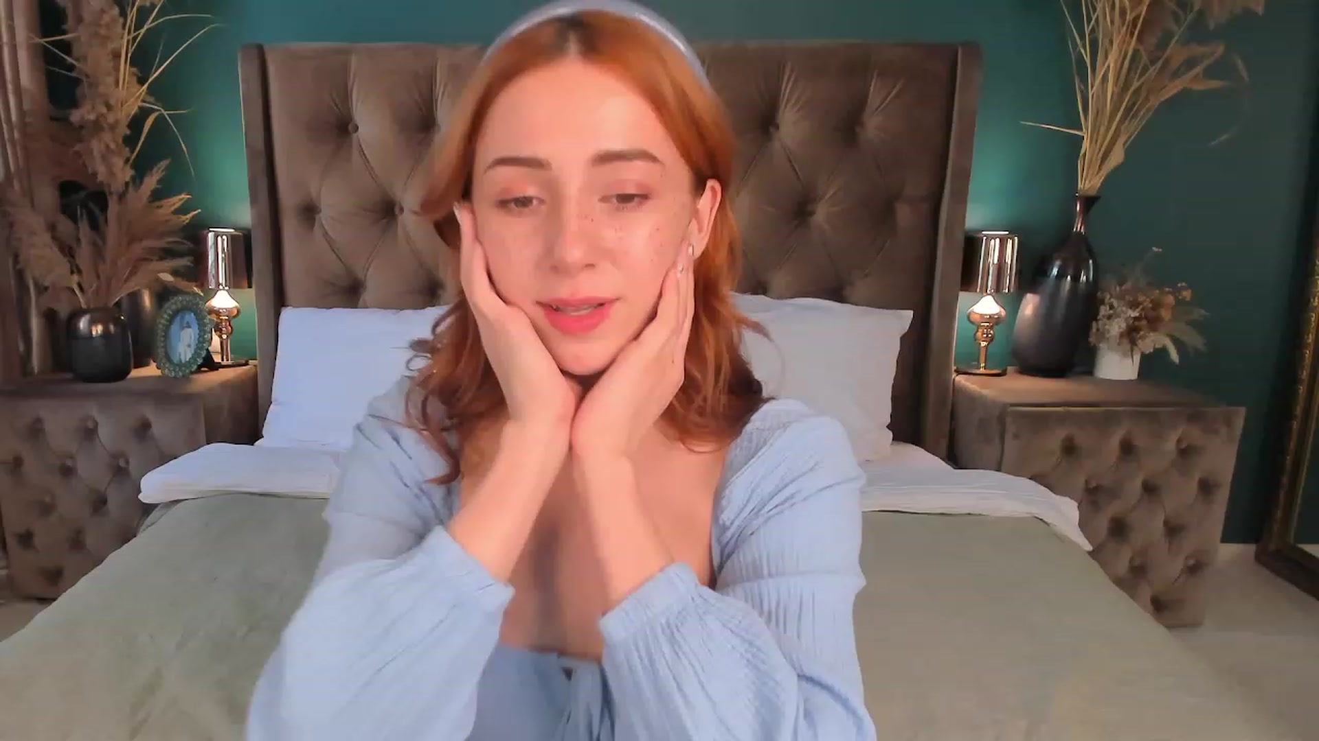 Gallery image thumbnail from ElsaYoung's myfreecams stream on, 07/14/2023, 06:06 image 9 of 20