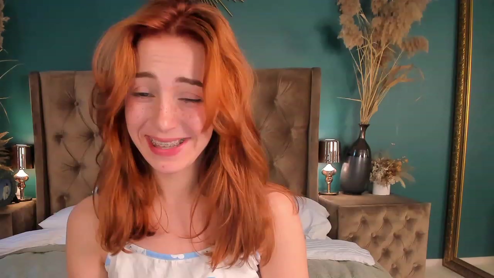 Gallery image thumbnail from ElsaYoung's myfreecams stream on, 07/15/2023, 08:56 image 16 of 20