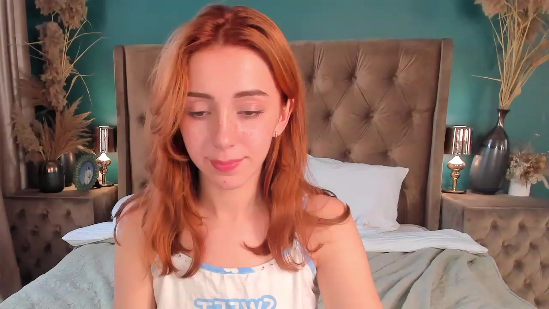Gallery image thumbnail from ElsaYoung's myfreecams stream on, 07/15/2023, 14:50 image 10 of 20