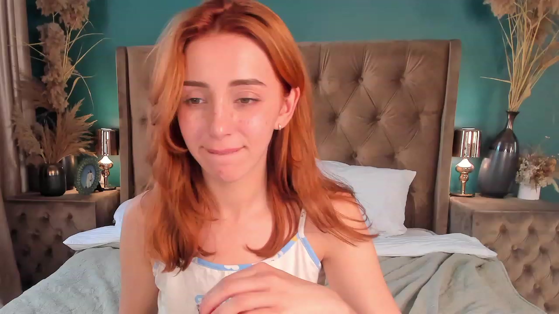 Gallery image thumbnail from ElsaYoung's myfreecams stream on, 07/15/2023, 14:50 image 9 of 20
