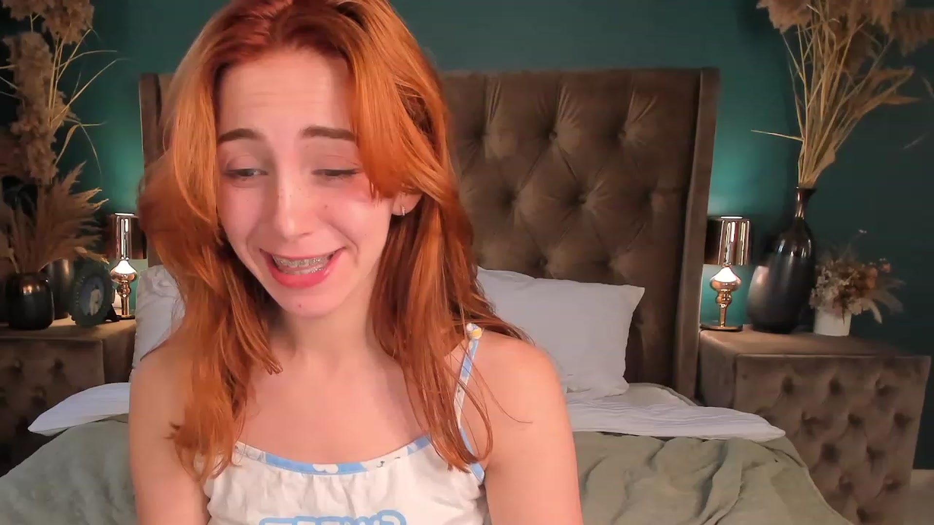 Gallery image thumbnail from ElsaYoung's myfreecams stream on, 07/15/2023, 17:47 image 2 of 20