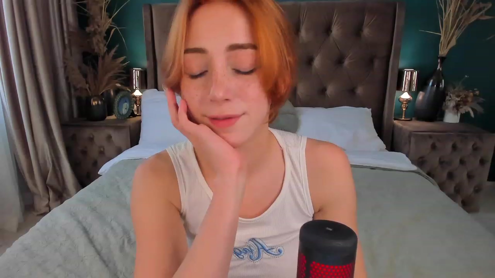 Gallery image thumbnail from ElsaYoung's myfreecams stream on, 07/16/2023, 13:49 image 15 of 20