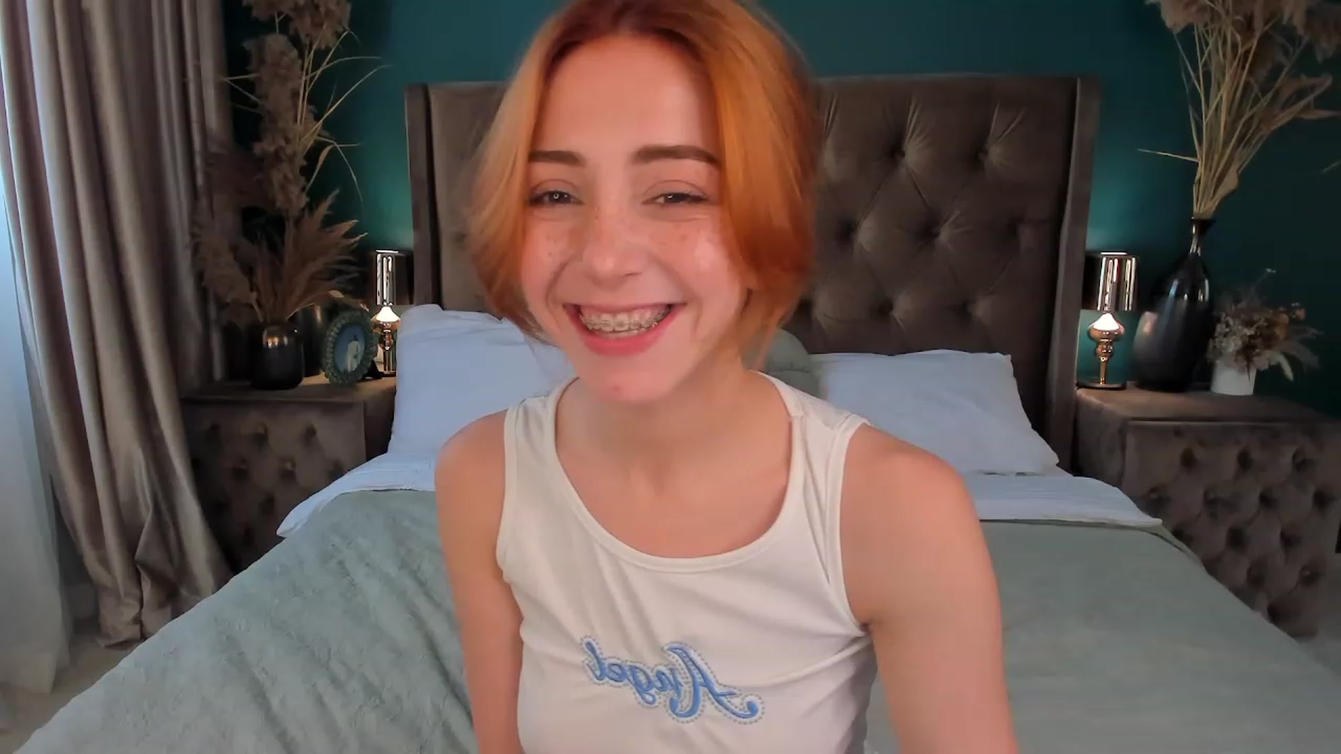 Gallery image thumbnail from ElsaYoung's myfreecams stream on, 07/16/2023, 13:49 image 10 of 20