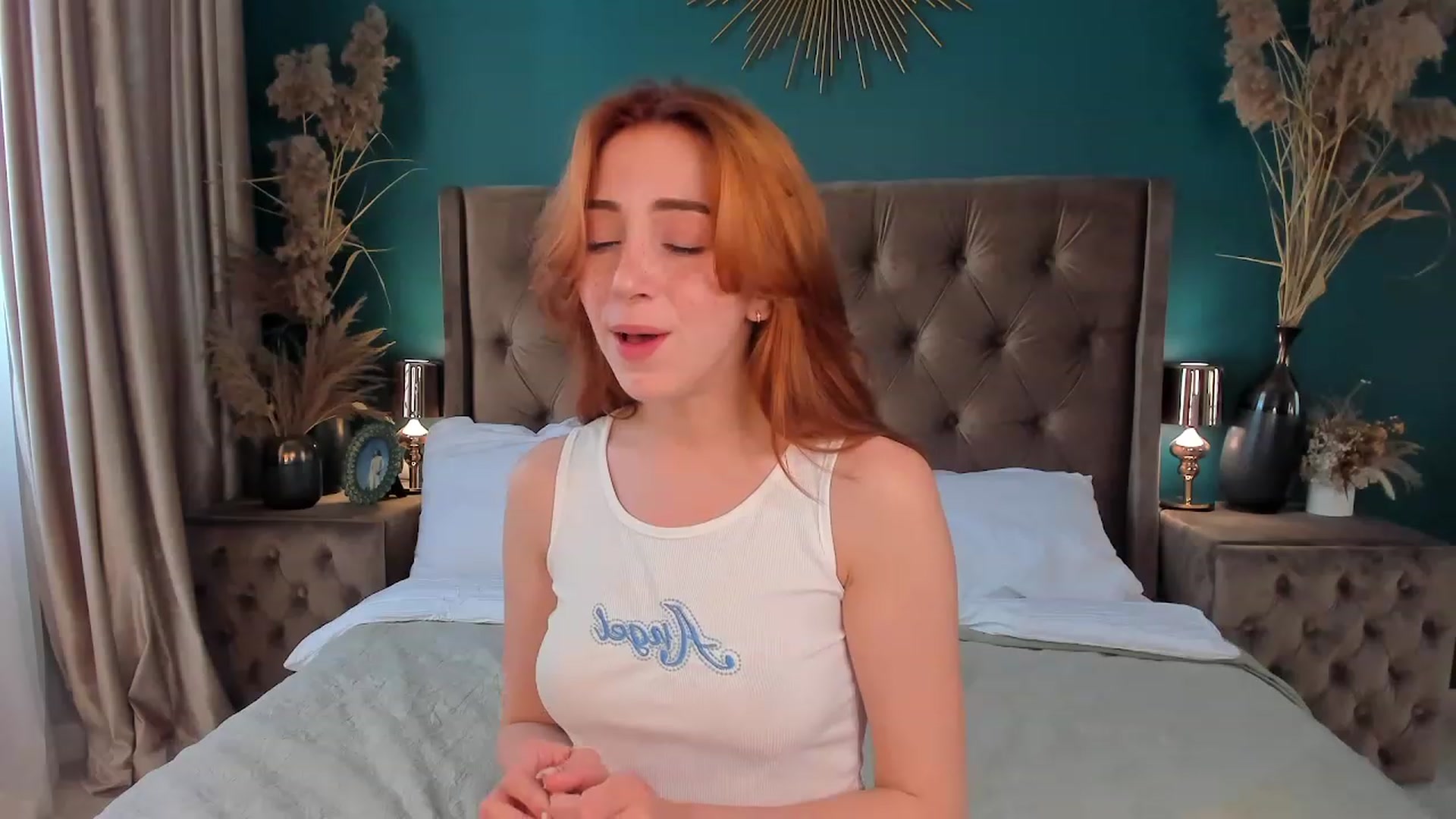 Gallery image thumbnail from ElsaYoung's myfreecams stream on, 07/16/2023, 13:49 image 13 of 20