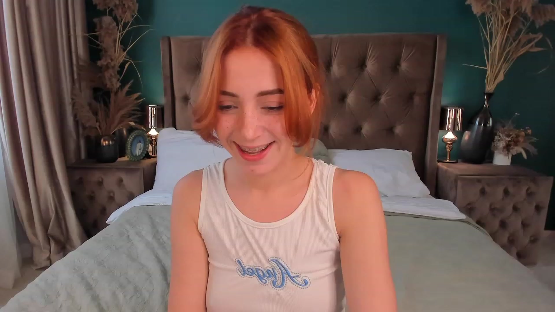 Gallery image thumbnail from ElsaYoung's myfreecams stream on, 07/16/2023, 14:50 image 2 of 20
