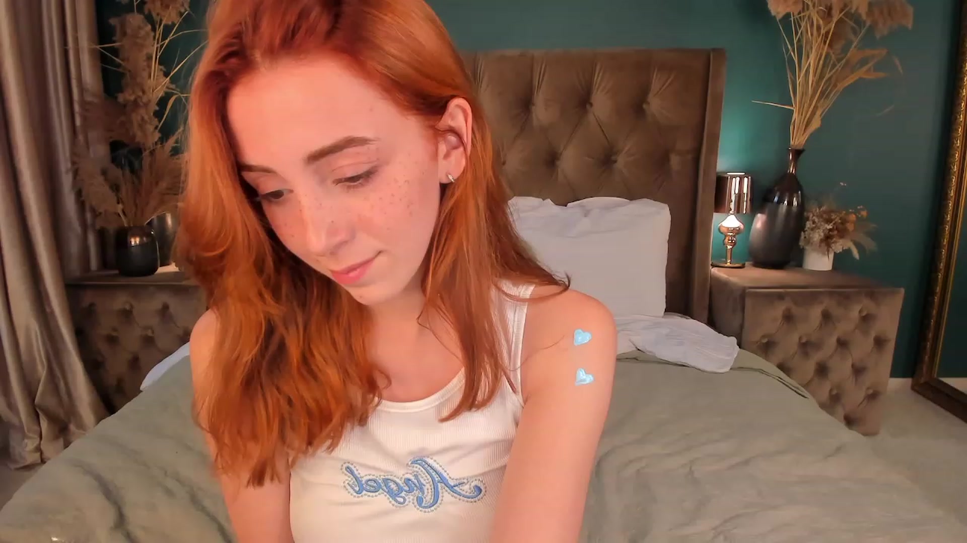 Gallery image thumbnail from ElsaYoung's myfreecams stream on, 07/16/2023, 17:22 image 8 of 20