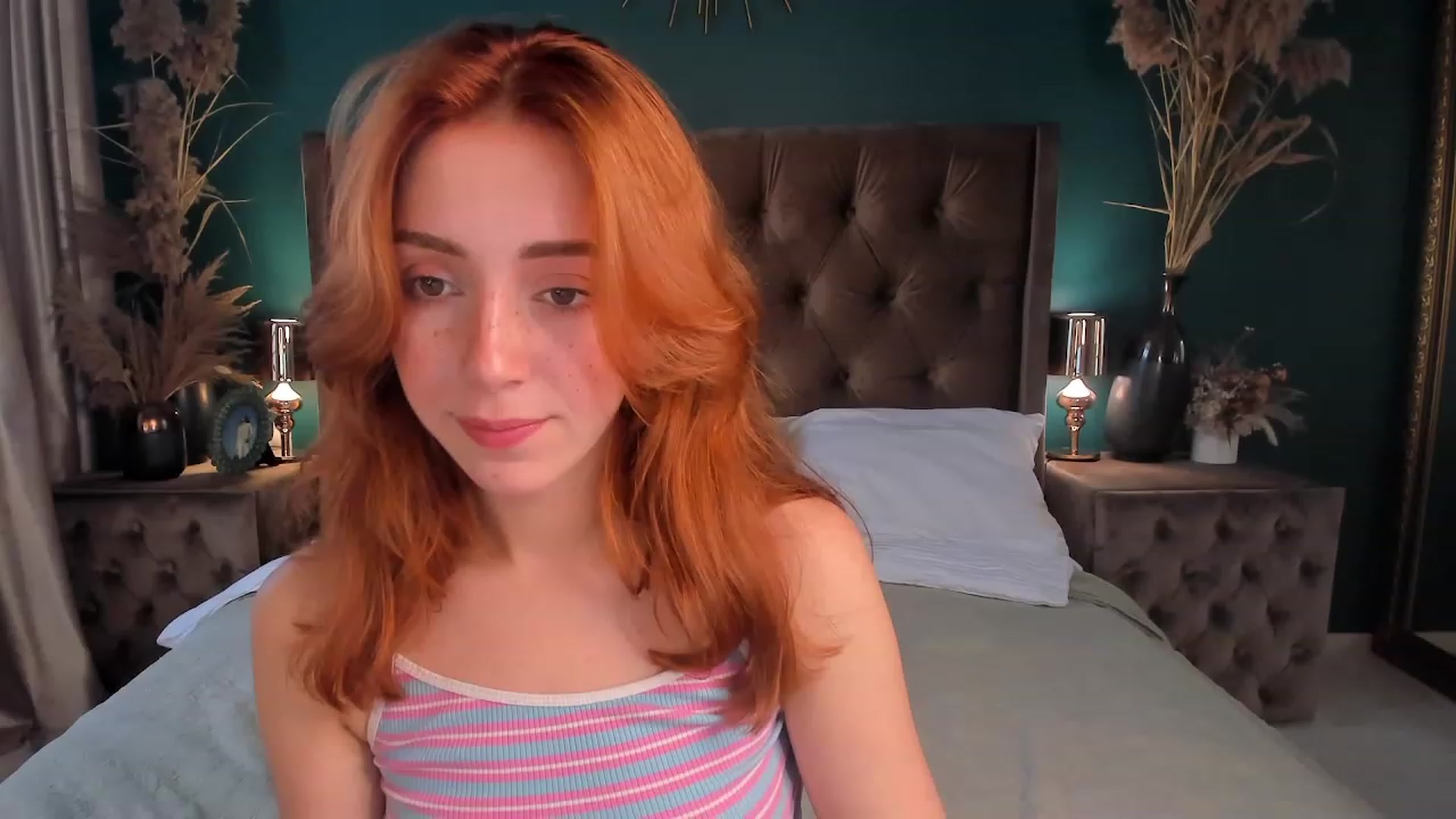 Gallery image thumbnail from ElsaYoung's myfreecams stream on, 07/18/2023, 14:07 image 1 of 20
