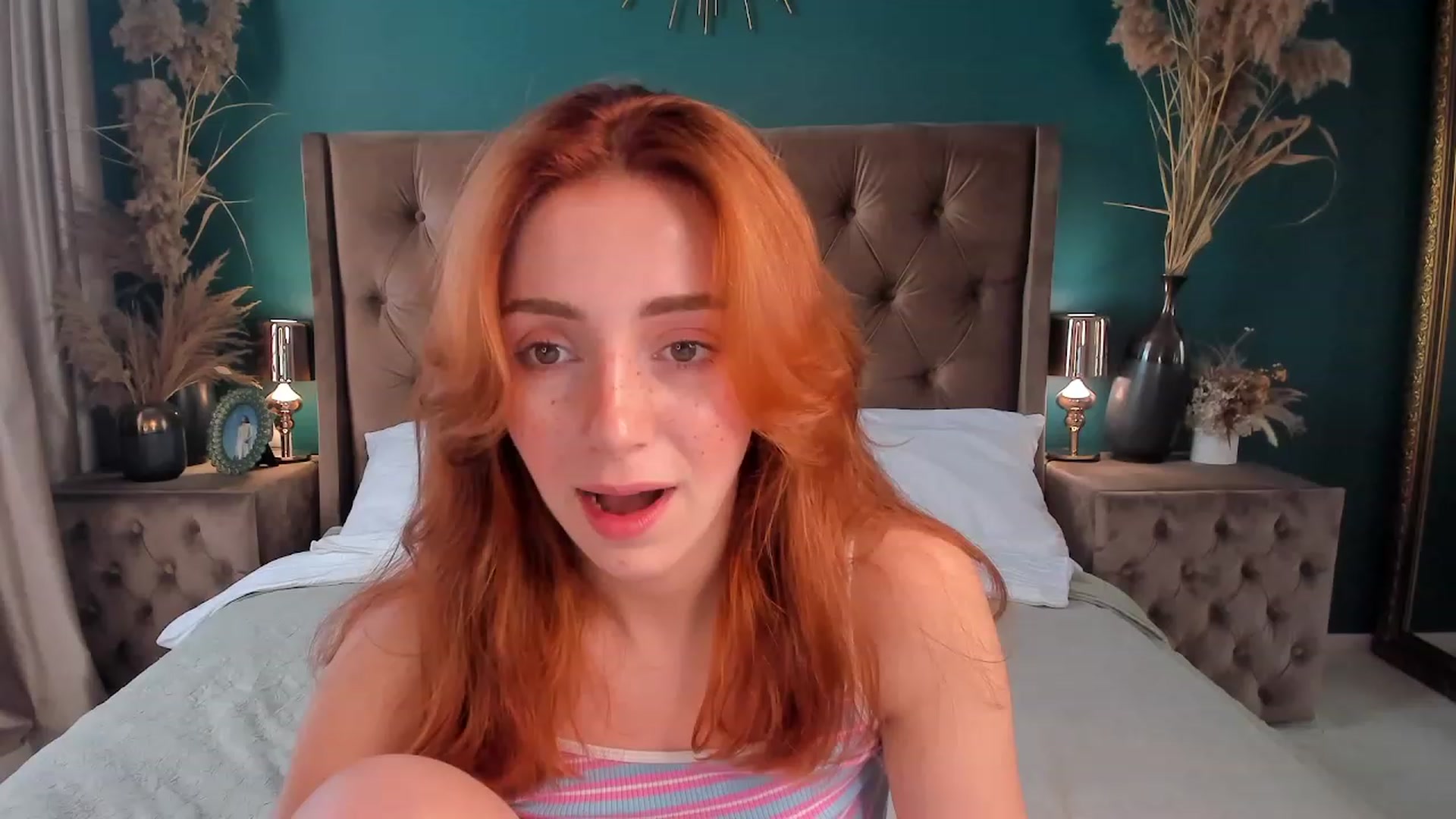 Gallery image thumbnail from ElsaYoung's myfreecams stream on, 07/18/2023, 14:07 image 18 of 20