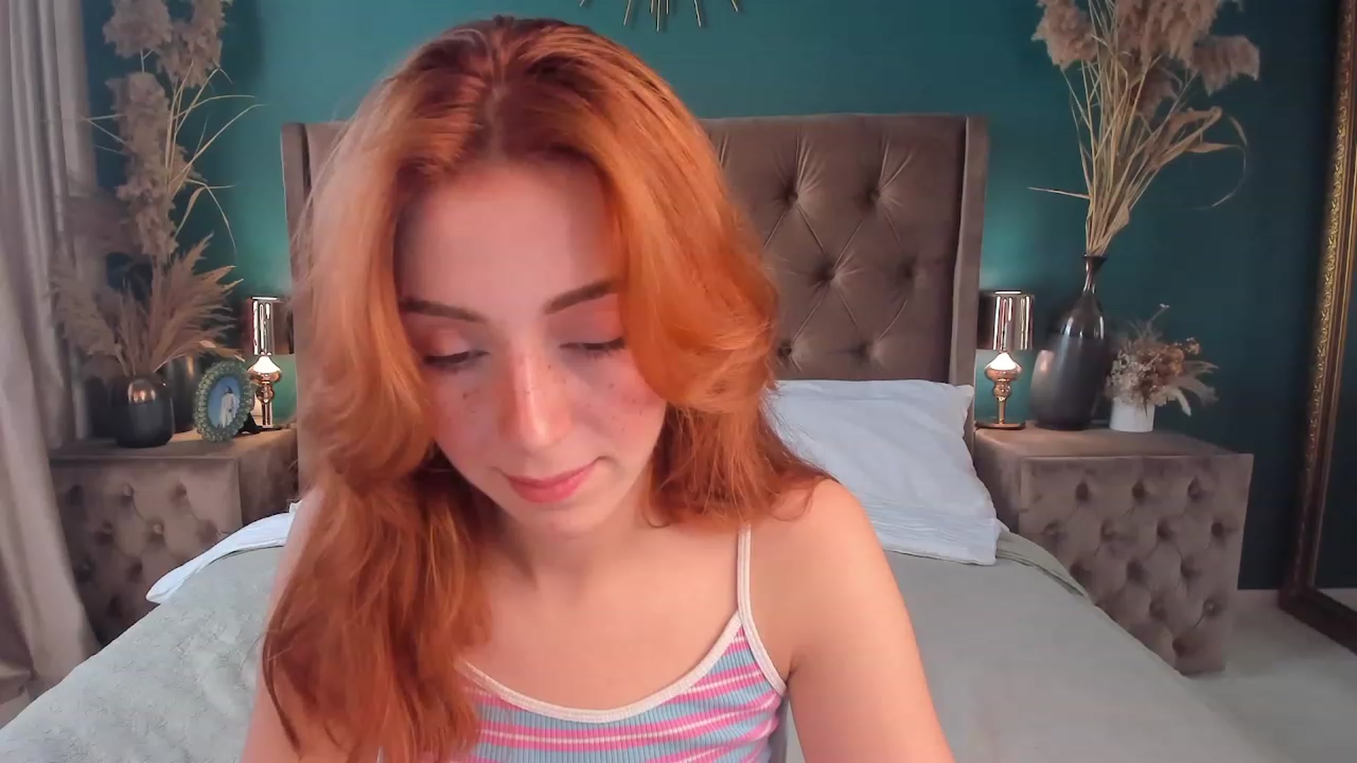 Gallery image thumbnail from ElsaYoung's myfreecams stream on, 07/18/2023, 14:07 image 8 of 20