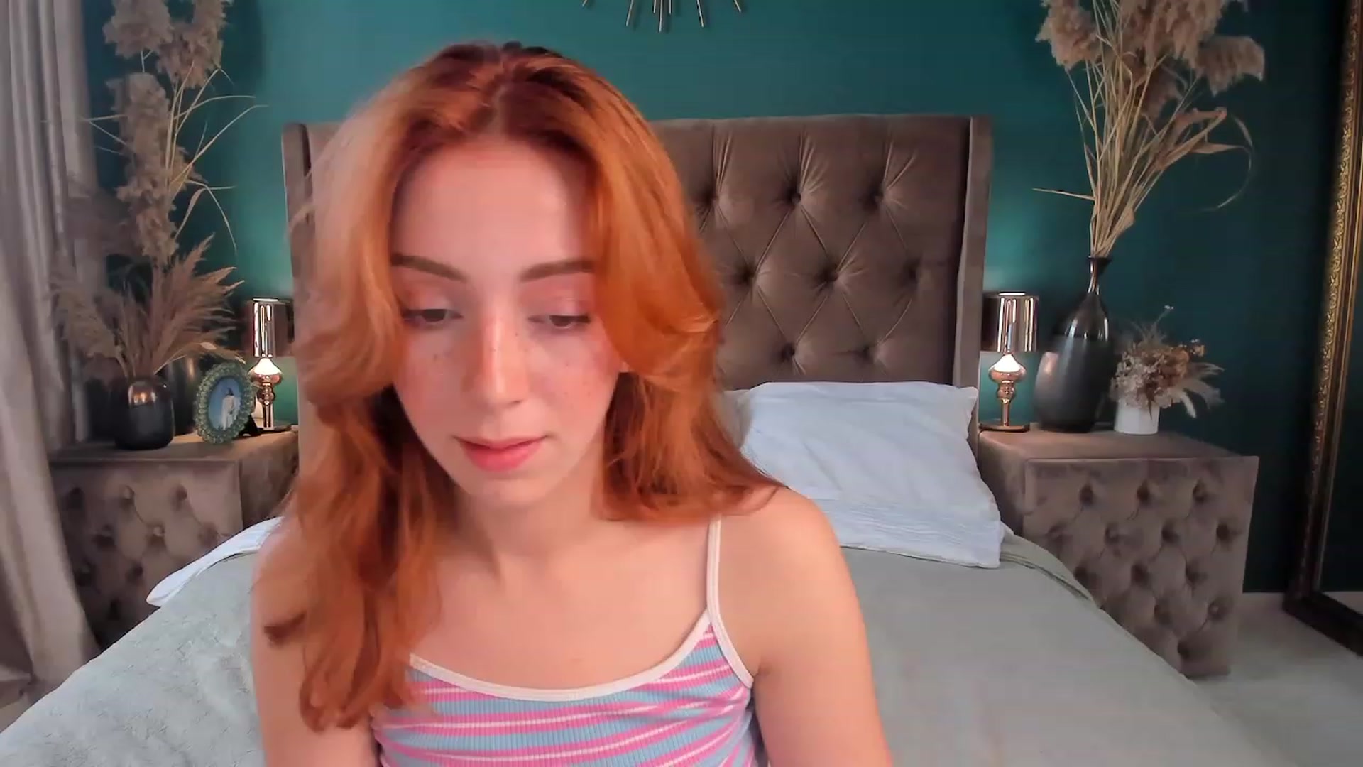 Gallery image thumbnail from ElsaYoung's myfreecams stream on, 07/18/2023, 14:07 image 7 of 20