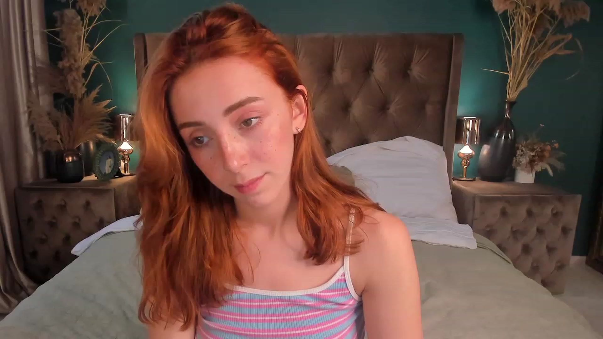 Gallery image thumbnail from ElsaYoung's myfreecams stream on, 07/18/2023, 16:20 image 1 of 20