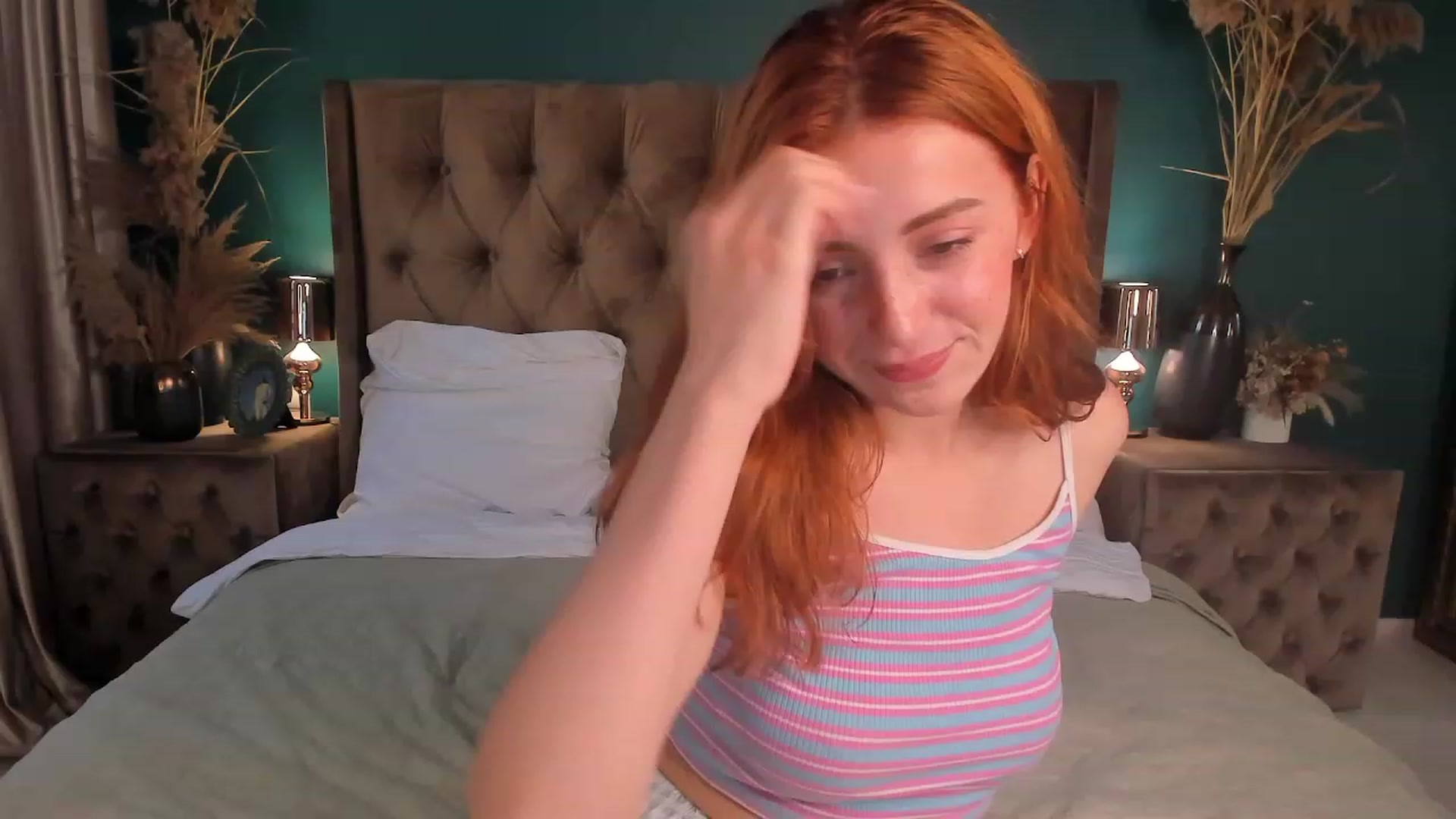 Gallery image thumbnail from ElsaYoung's myfreecams stream on, 07/18/2023, 16:20 image 15 of 20