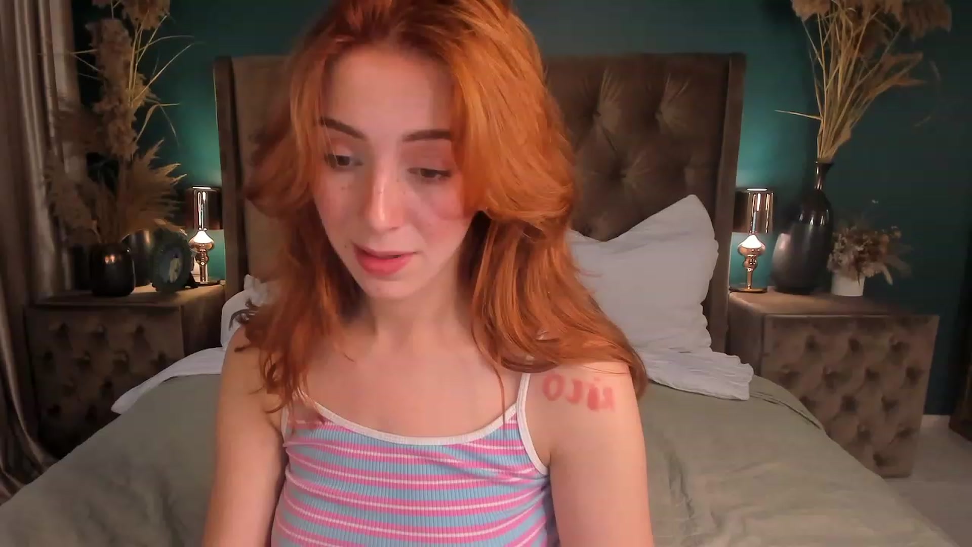Gallery image thumbnail from ElsaYoung's myfreecams stream on, 07/18/2023, 17:41 image 9 of 20
