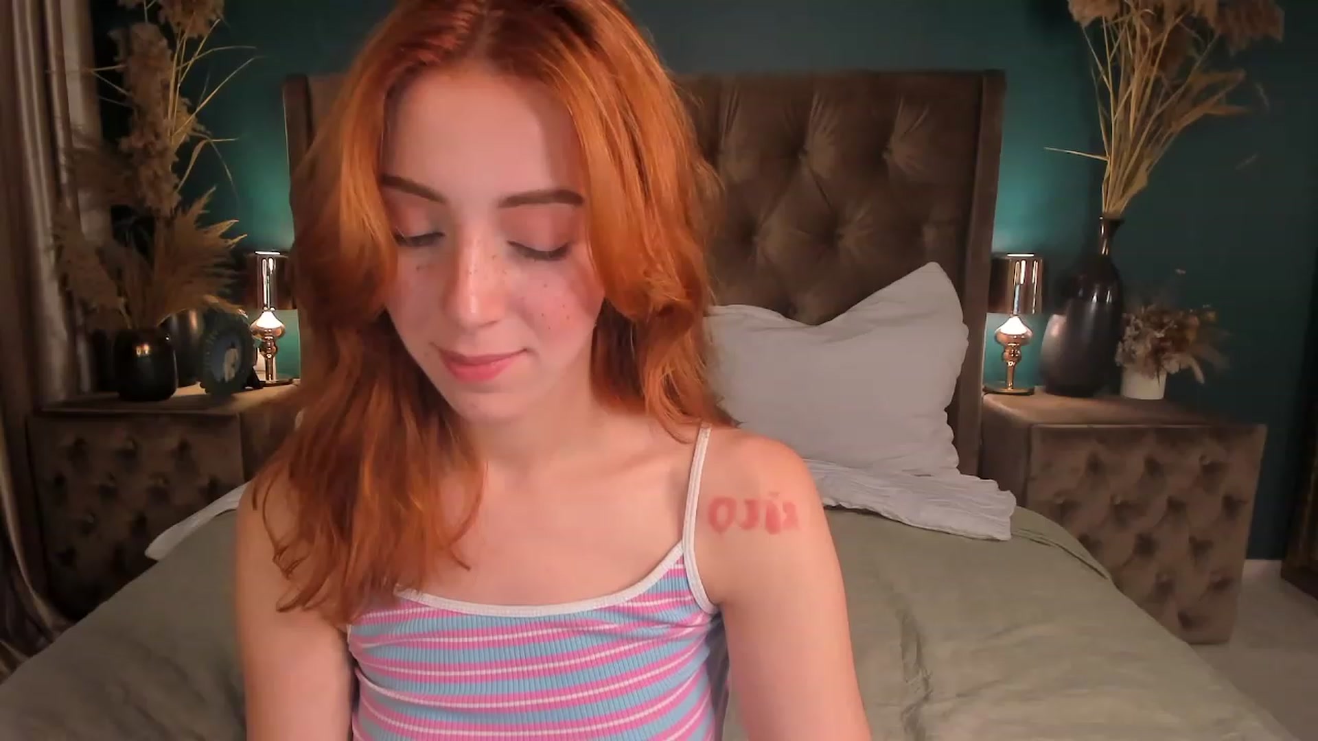 Gallery image thumbnail from ElsaYoung's myfreecams stream on, 07/18/2023, 17:41 image 18 of 20