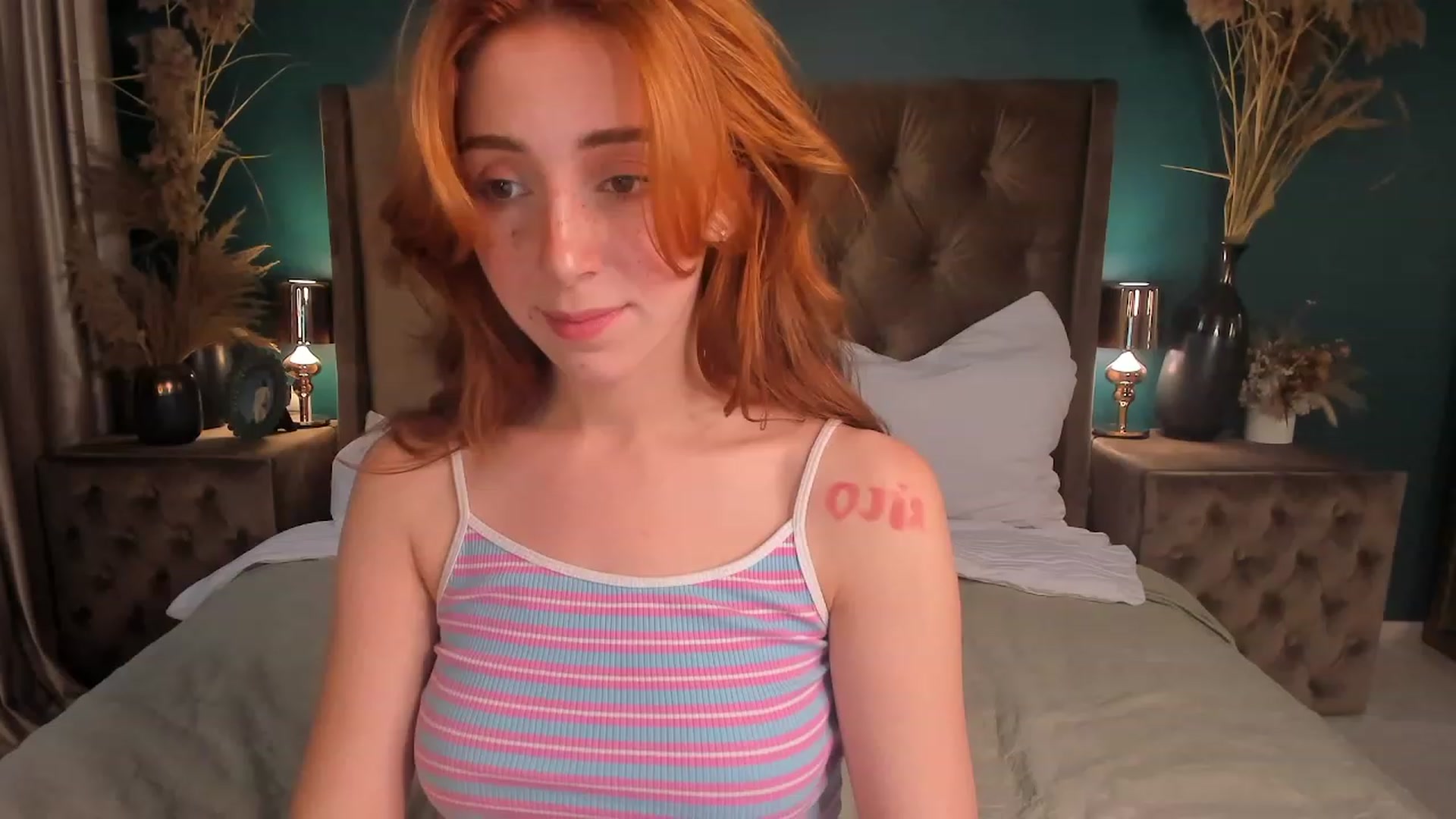 Gallery image thumbnail from ElsaYoung's myfreecams stream on, 07/18/2023, 17:41 image 7 of 20